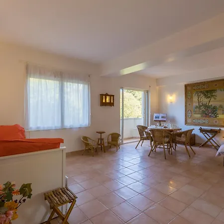 Grand A 5 Minutes A Pied De La 라시오타